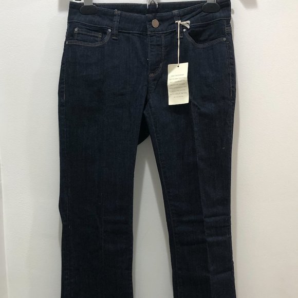 NWT!!!!! Ann Taylor Curvy, Bootleg cut (Size OP) - Picture 1 of 3
